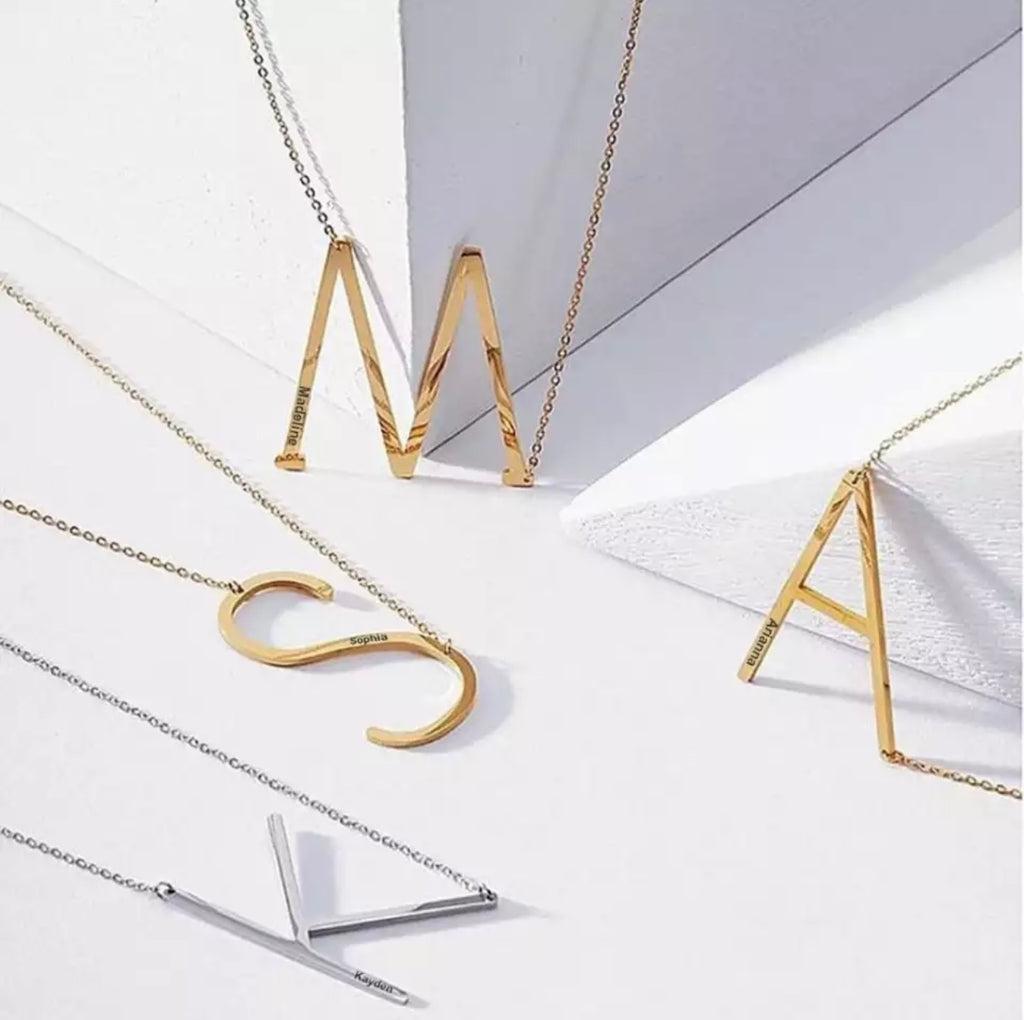 LARGE INITIAL LUXE NECKLACE